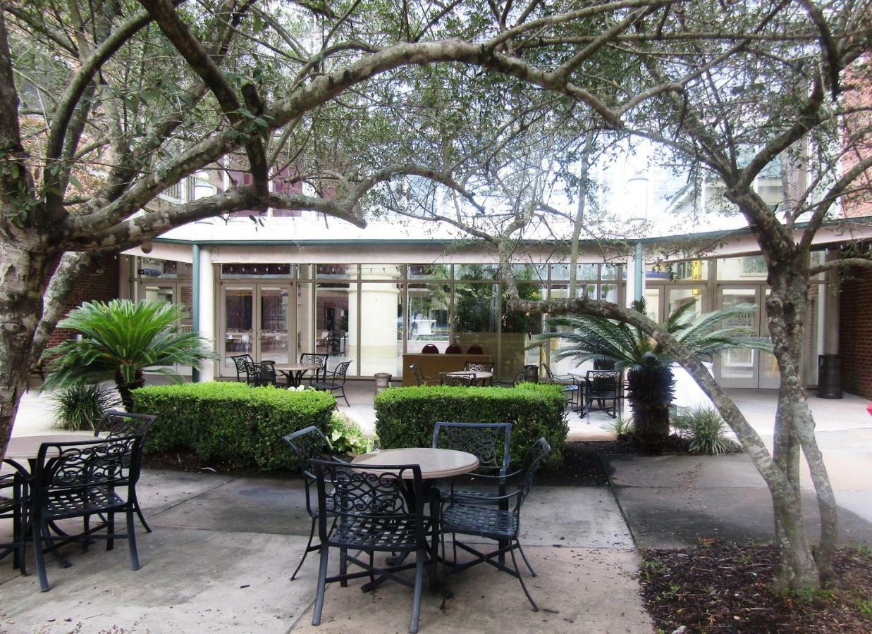 Belle Of Baton Rouge Hotel Exterior photo